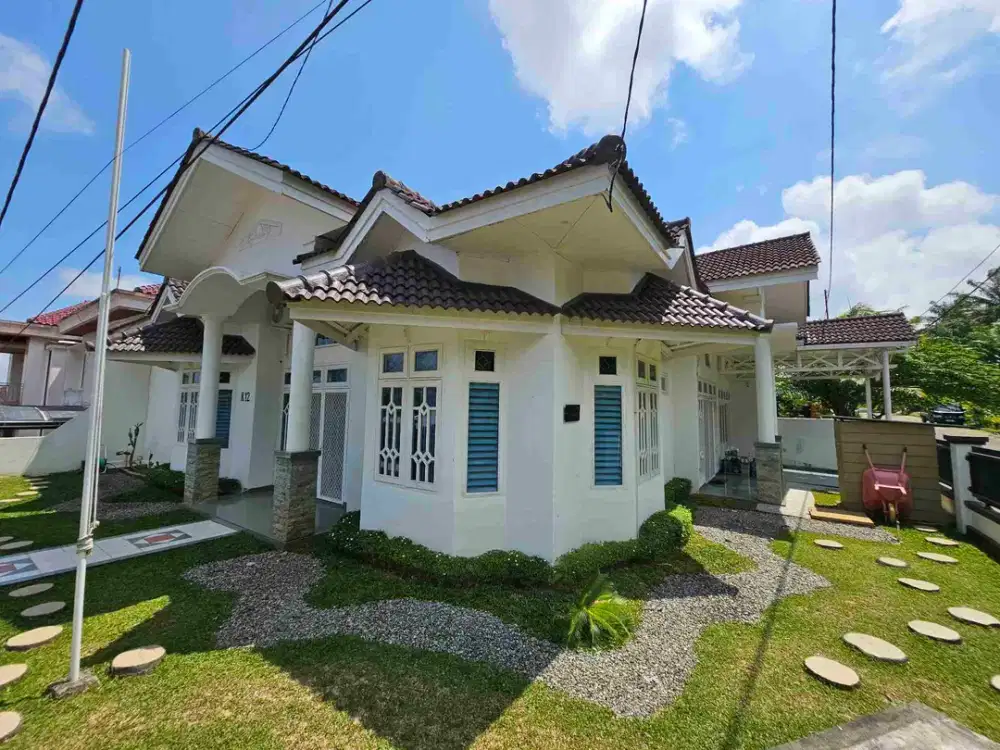 rumah  bdi cantik posisi hoek siap Huni