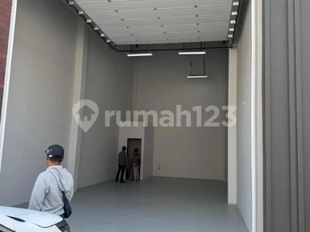 Disewakan Gudang Pik2 6X20 Siap Pakai