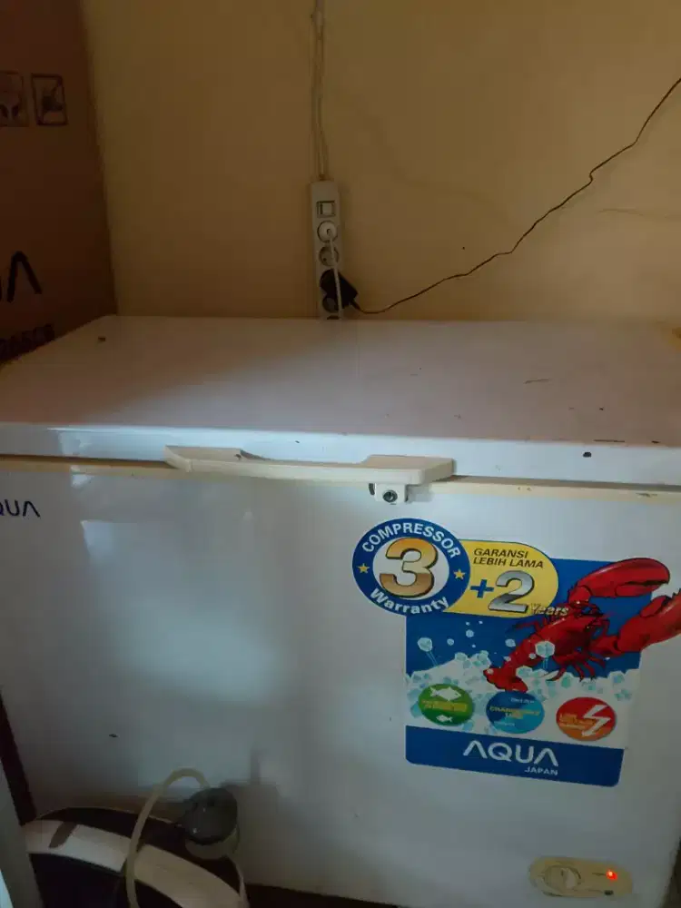 Freezer AQUA 300 liter -+