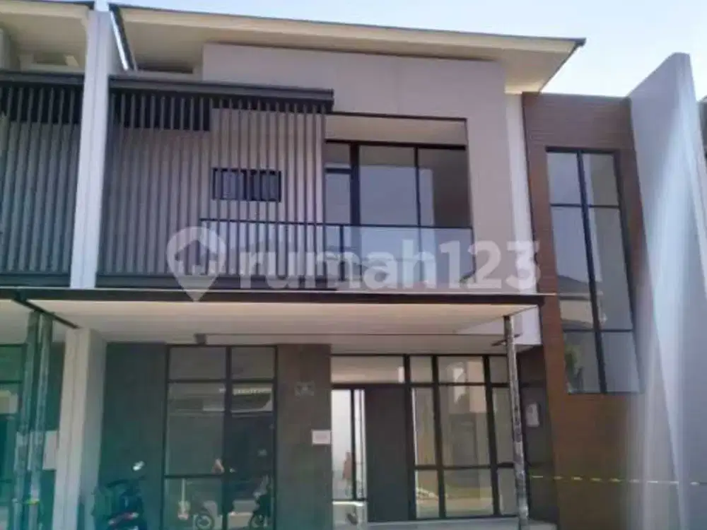 Disewakan Rumah Besar PIK2 Brand New Luas 10x20 Kosongan 4+1 KT