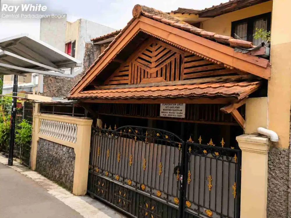 Rumah 2 Lantai Matraman Jakarta Timur SHM