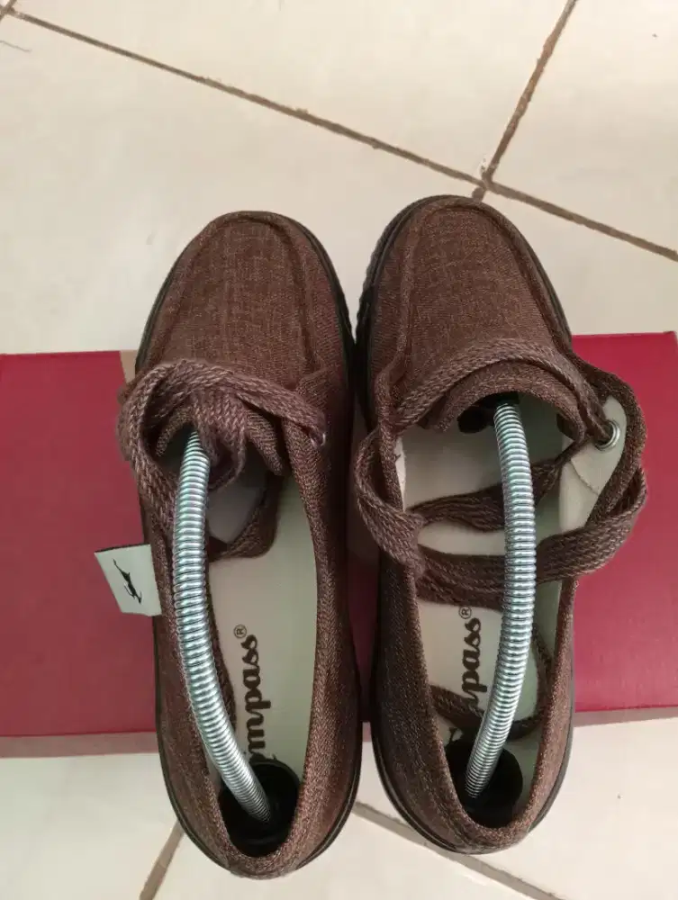 Sepatu Clarks Compas Coklat Baru Ori