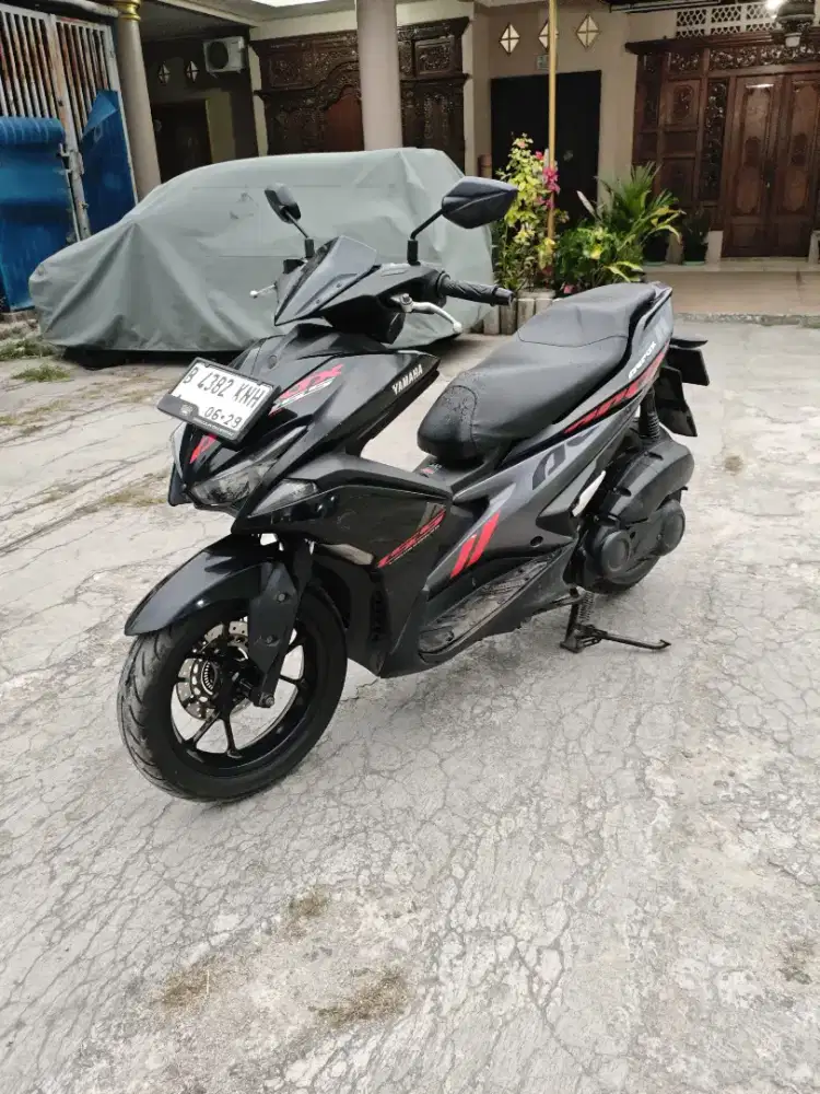 YAMAHA AEROX 2019 HITAM
