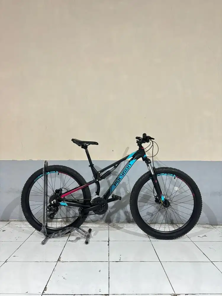 POLYGON RAYZ 3 TAHUN 2023
