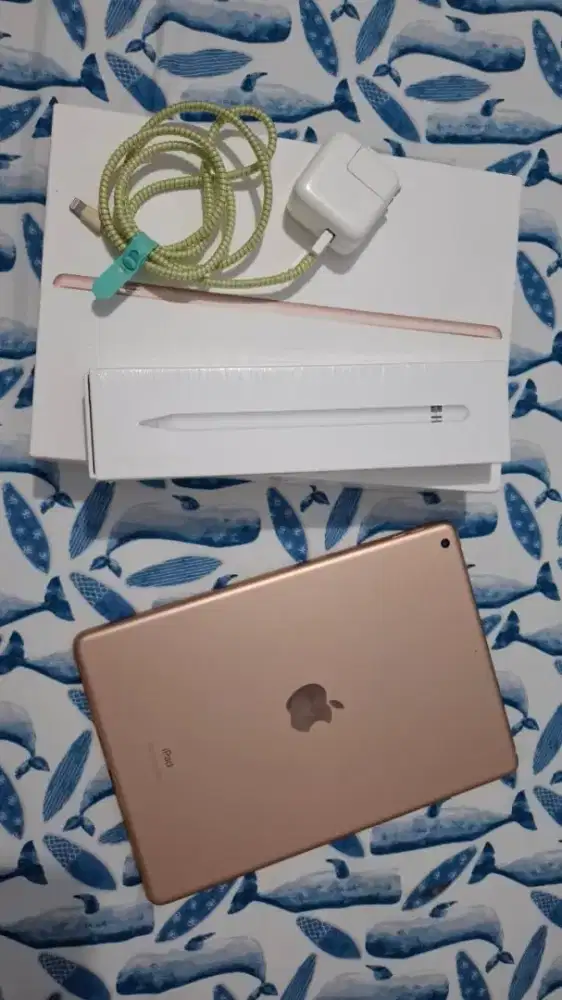 Dijual Ipad 7th Gen Wifi 32 Gb + Stylus Pen