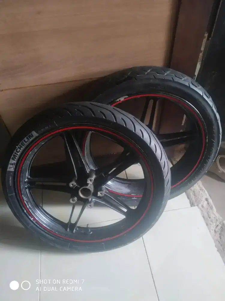 Velg vixion new bekas