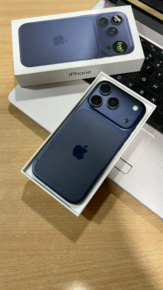 iPhone 17 Pro 256 gb ex iBox bh 100% garansi aktif sampai Mei 2027
