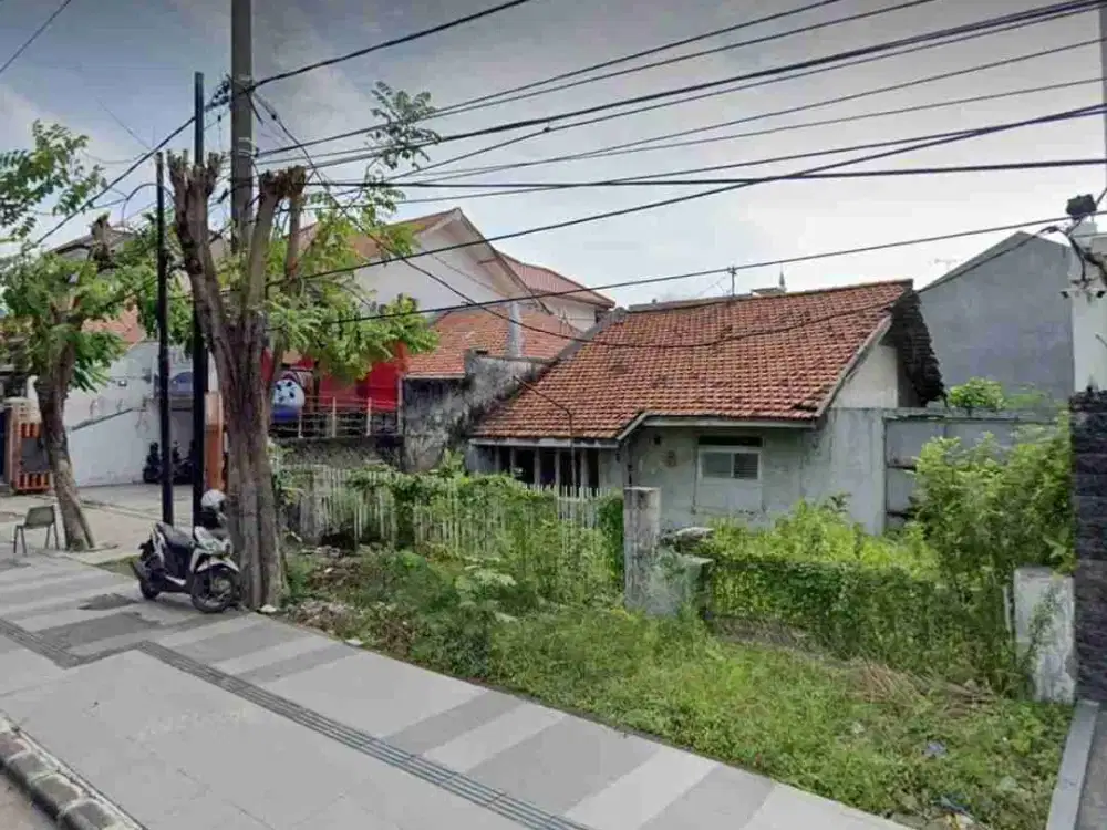 Dijual Rumah Hitung Tanah di Jalan Raya Gayungsari Surabaya