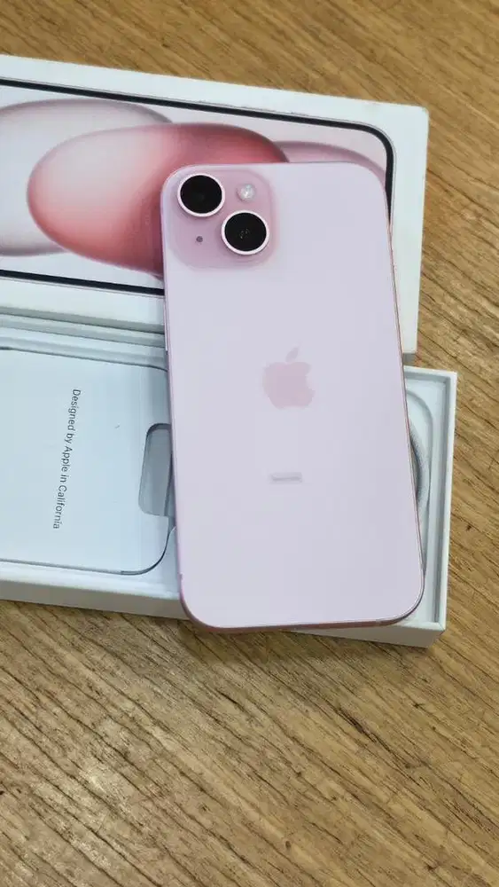 iPhone 15 128 gb ex iBox bh 98% garansi aktif sampai April 2027