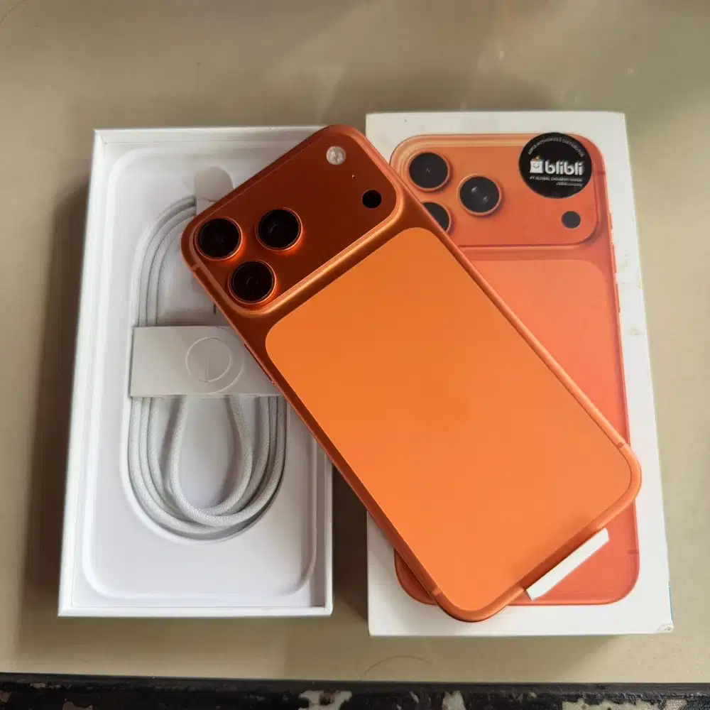 iPhone 17 PRO MAX 256GB Orange Kondisi Perfact Garansi 9 Bulan BH 100%
