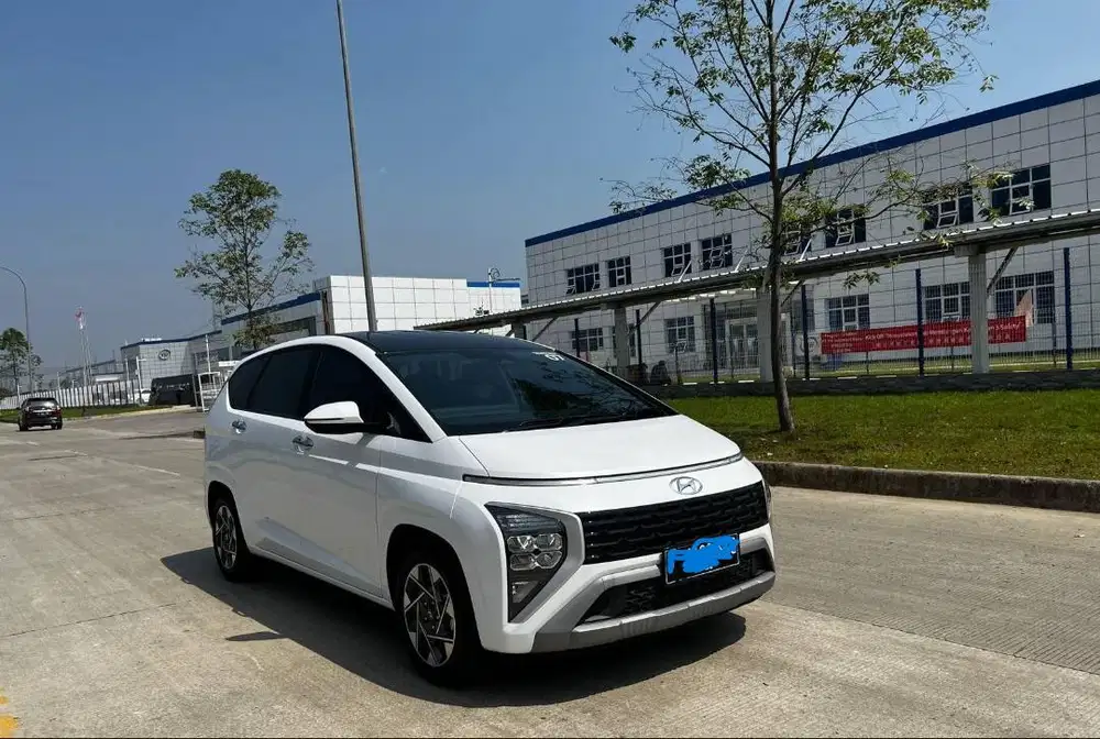 OVER KREDIT STRAZEGER 1500 CC – KONDISI ISTIMEWA, KM RENDAH SIAP PAKAI