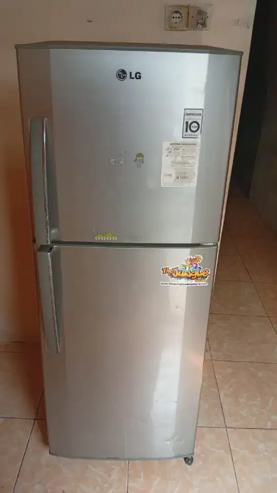 Di jual Kulkas LG 2 pintu