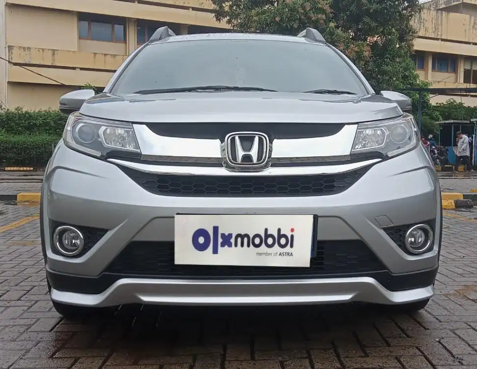 TDP 8, JT Honda BR-V 1.5 Prestige Bensin-AT Abu 2017