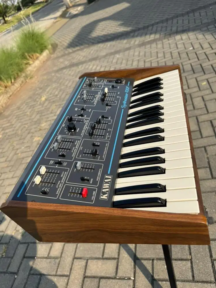Super Rare KAWAI SYNTHESIZER 100F Analog Synth