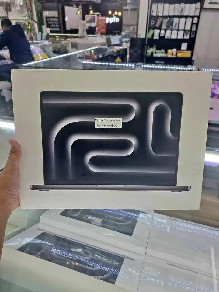 Macbook Pro M3 Pro 14 Inch 18/1TB SSD Space Black BNIB Garansi IBOX
