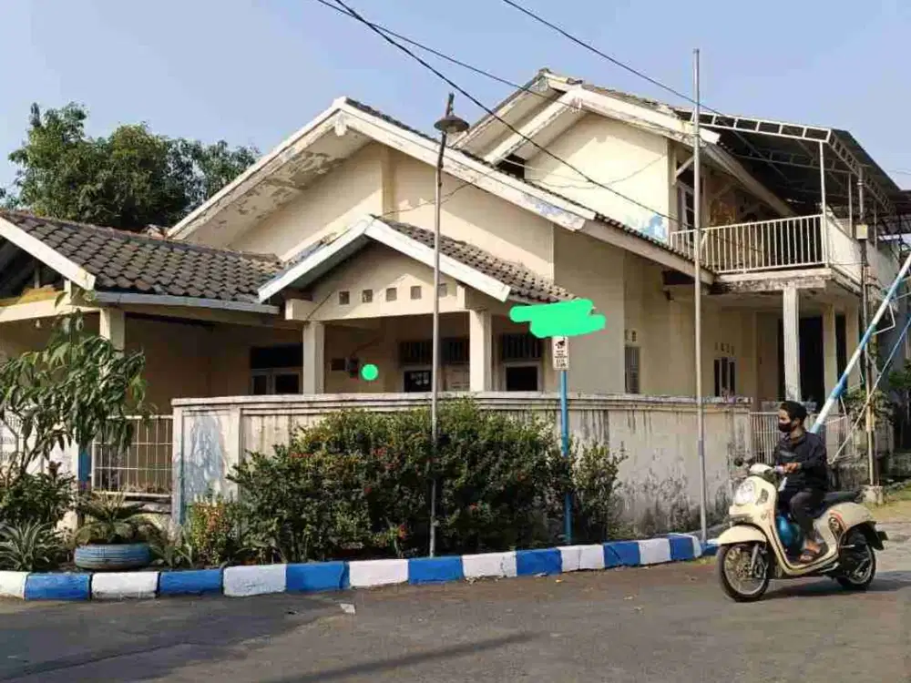 DIJual Rumah Hook Lembah Harapan Wiyung Surabaya barat Butuh renov