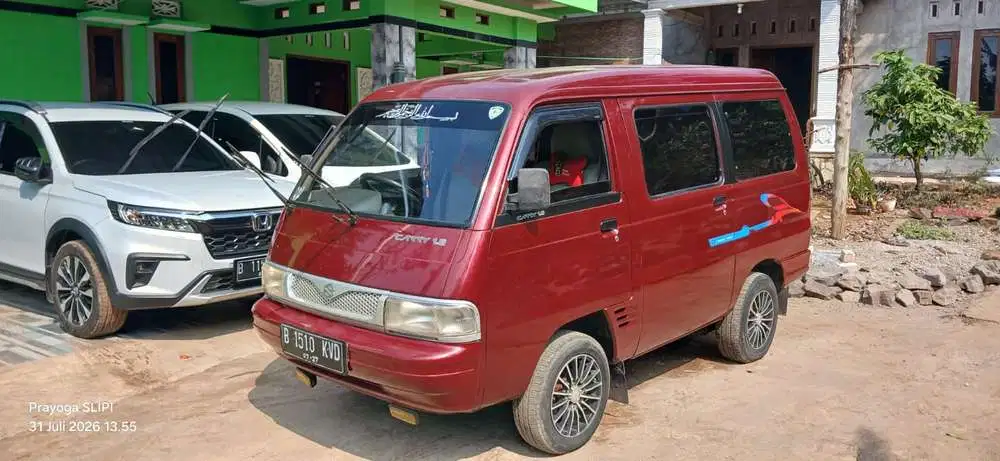 Suzuki Futura 2000 Bensin
