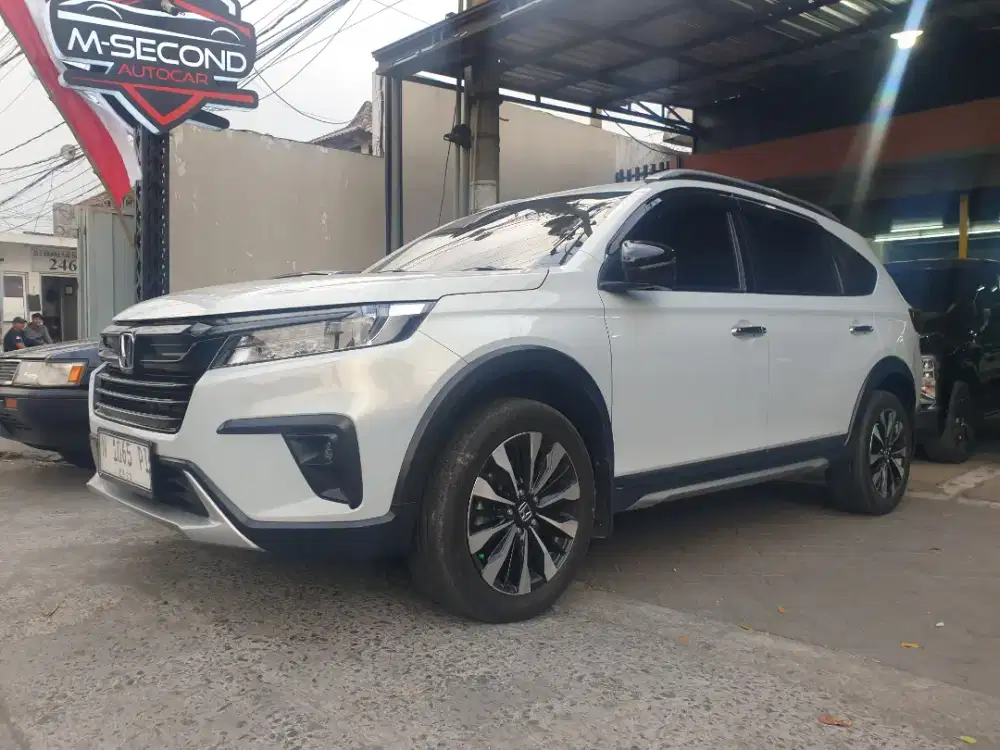 HONDA BR-V PRESTIGE WITH HONDA SENSING 1.5 CVT 2023