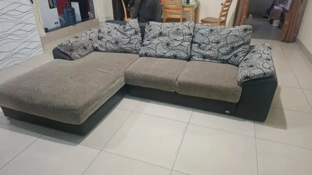 Sofa L Masih Layak Pakai