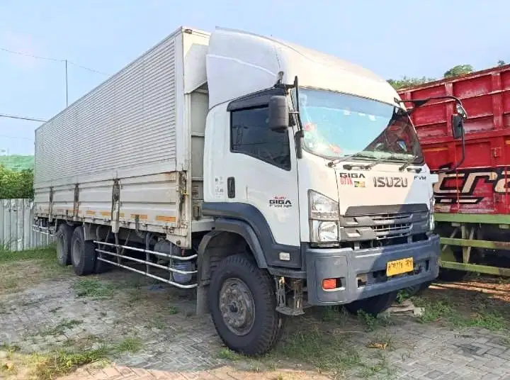 Isuzu Giga tronton 6x2 FVM 34 U HP 285 PS wingbox 2023 bok wing box