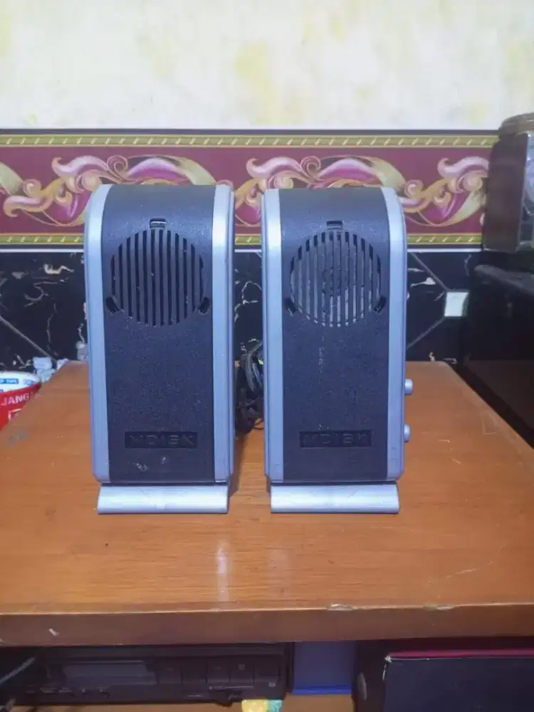 M-disk speaker aktid komputer