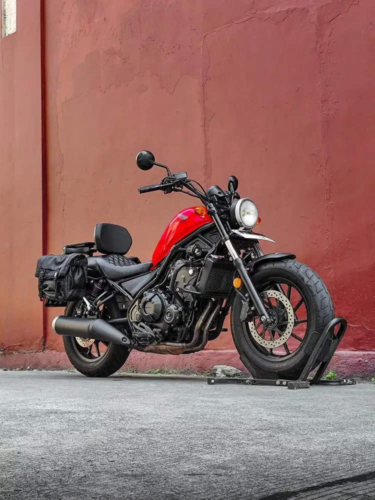 Honda Rebel 500 tahun 2017 RARE COLOR Low Odo Mulus TT FP Red Like New