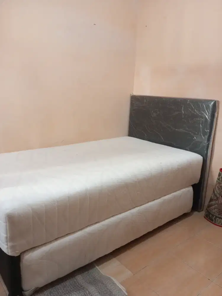 Kasur 2 lapis slot ke dalam
