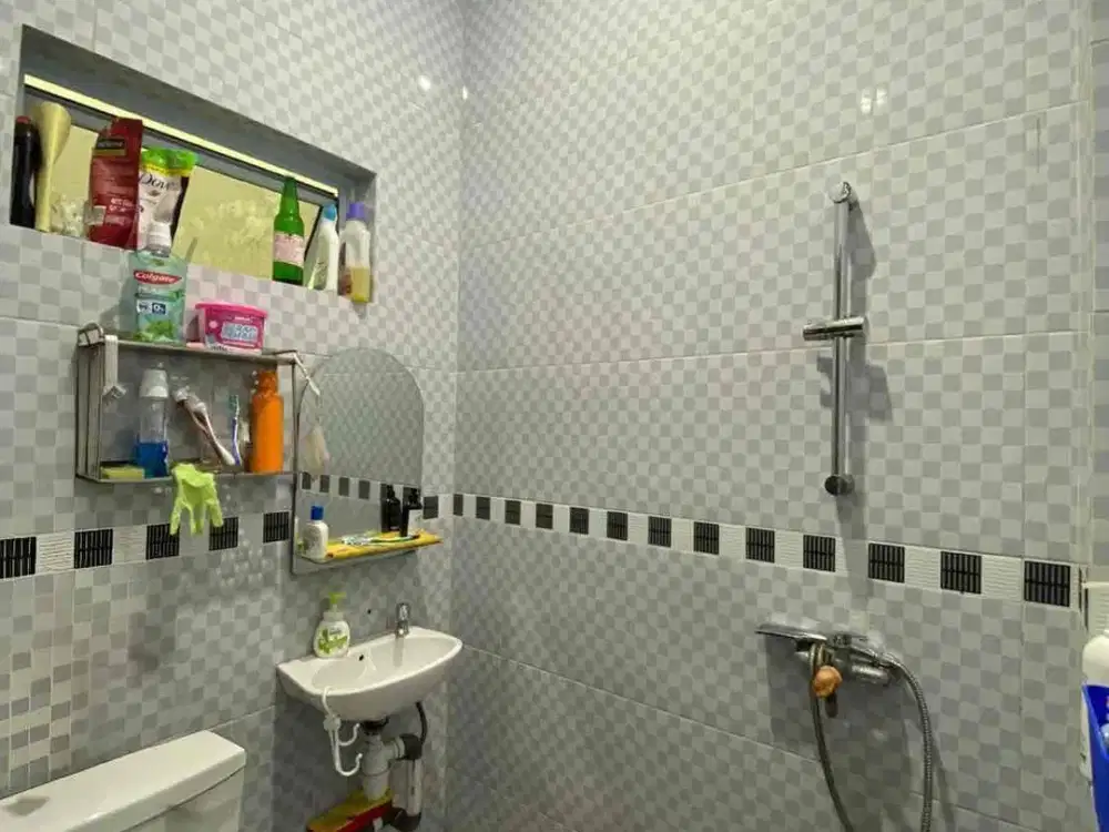Dijual Rumah Kezia Residence Full Furnished Posisi Hook
