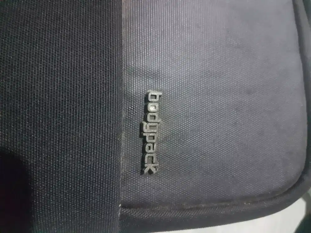 Jual cepat tas laptop hitam bekas