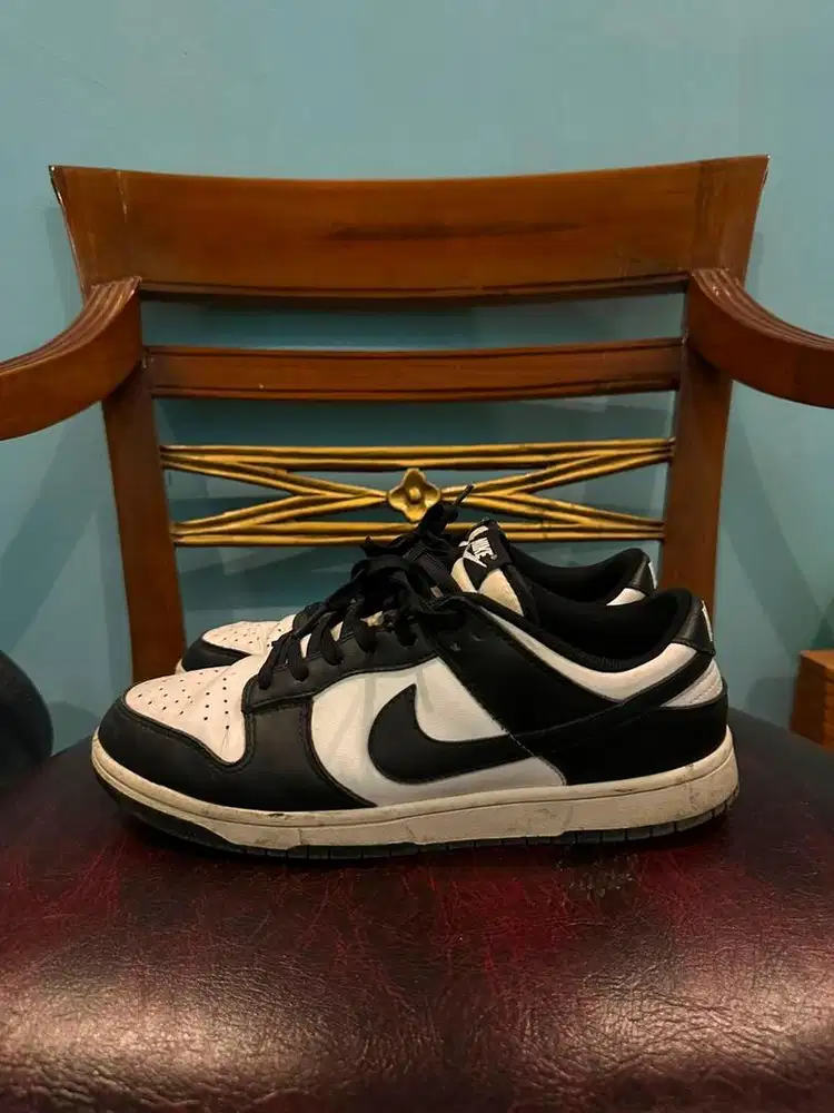 NIKE DUNK BLACK AND WHITE