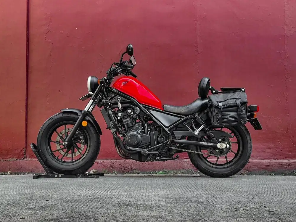 Honda Rebel 500 tahun 2017 RARE COLOR Low Odo Mulus TT FP Red Like New