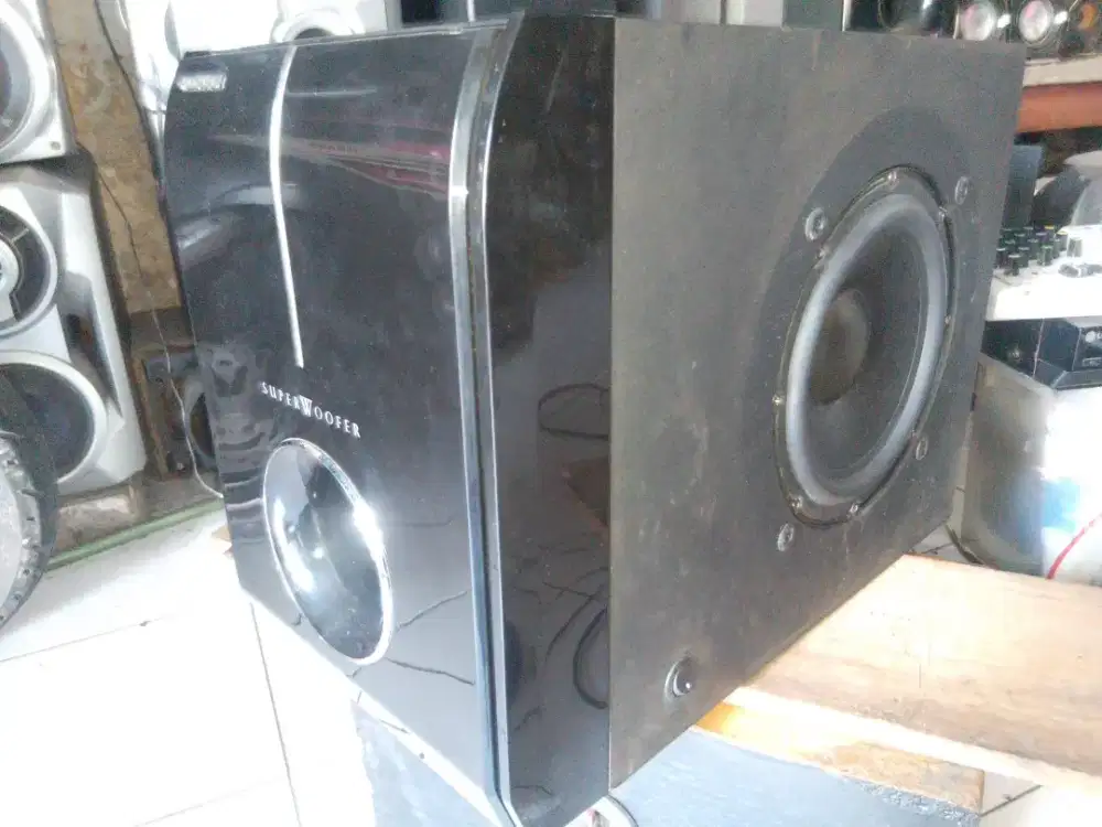 Aktif Subwoofer Polytron 8 in, home theater 5.1, utuh, mulus