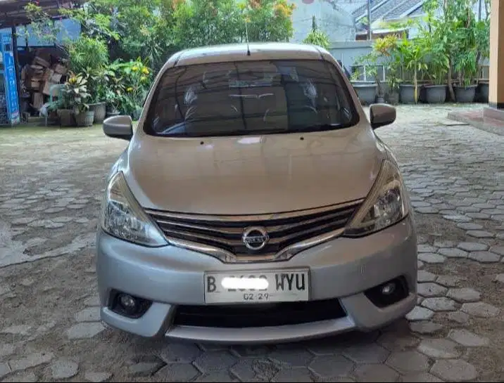JUAL CEPAT NISSAN GRAND LIVINA XV 1.5 2014