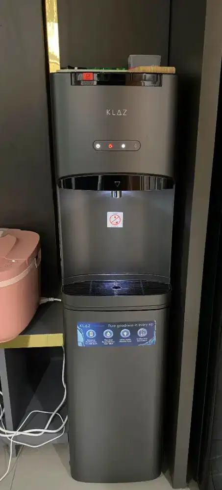 Dispenser Air Bottom loading KLAZ hitam Second like NEW