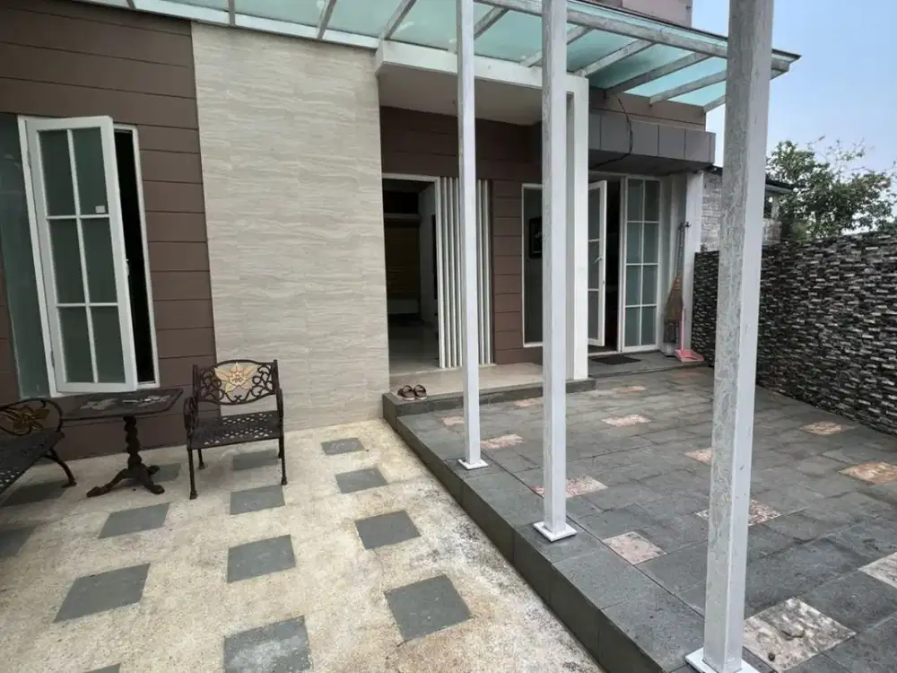 MURAH, Rumah Villa Full Furnish Siap Huni dekat BNS dan RS Baptis Kota Wisata Batu