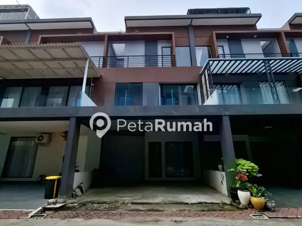 DIJUAL VILLA KOMPLEK GIVENCY ONE TYPE PRADA - DAERAH HELVETIA