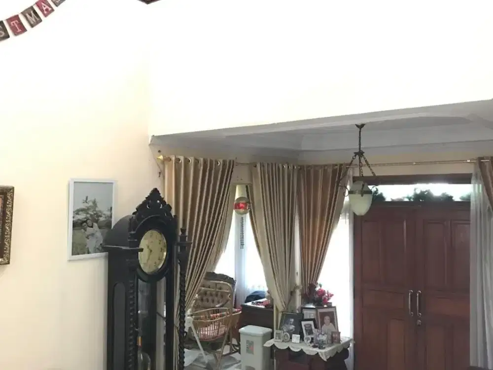 Rumah Lahan Investasi di Saharjo Tebet - Lokasi Strategis & Bebas Banjir