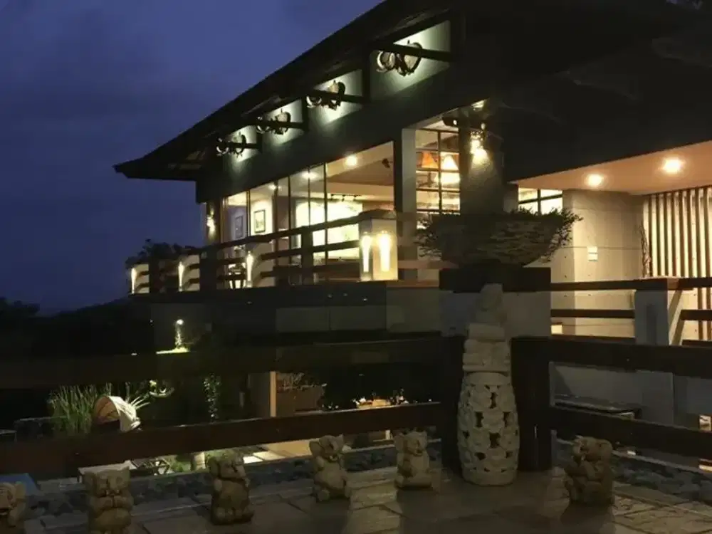 5 Bedroom Villa for sale in Jimbaran, Bali