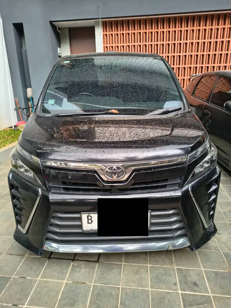 Dijual Toyota Voxy