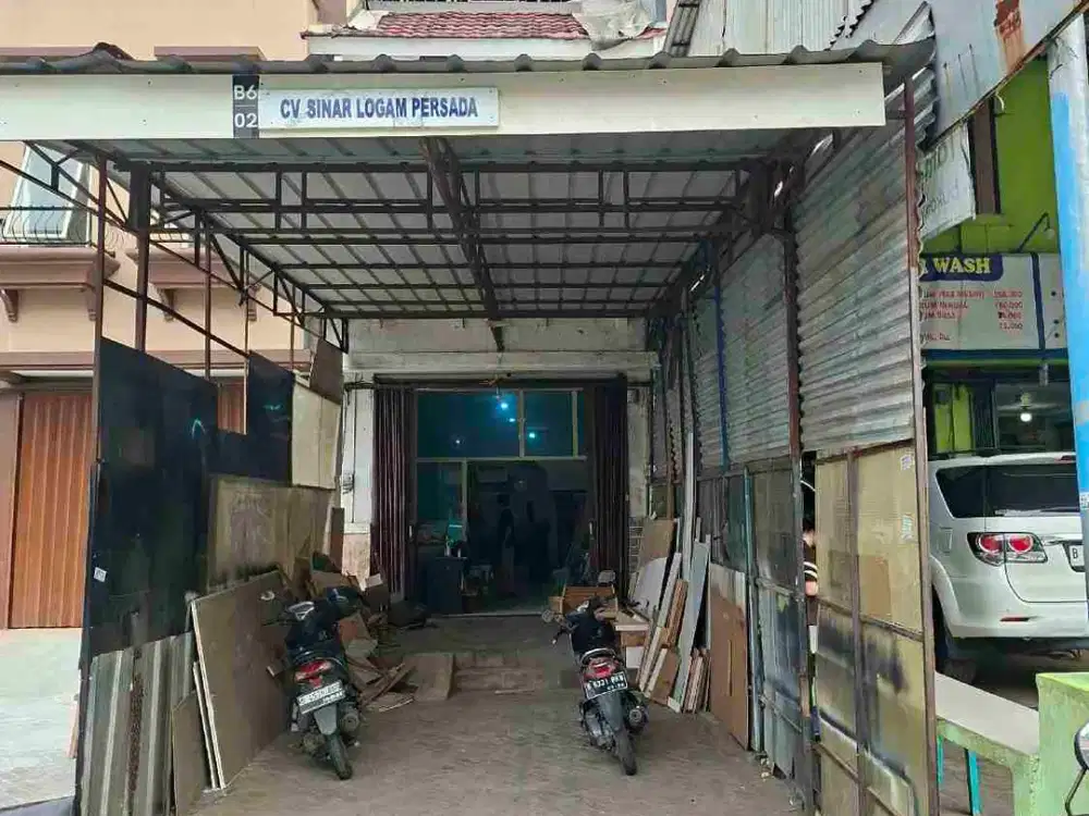 Disewakan Ruko 3 lt, 4x15, jl raya, parkir luas depan Alfa Mart