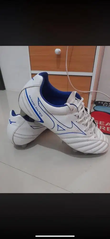 Sepatu Bola Mizuno Uk42