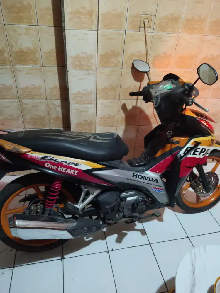 Honda blade 2012