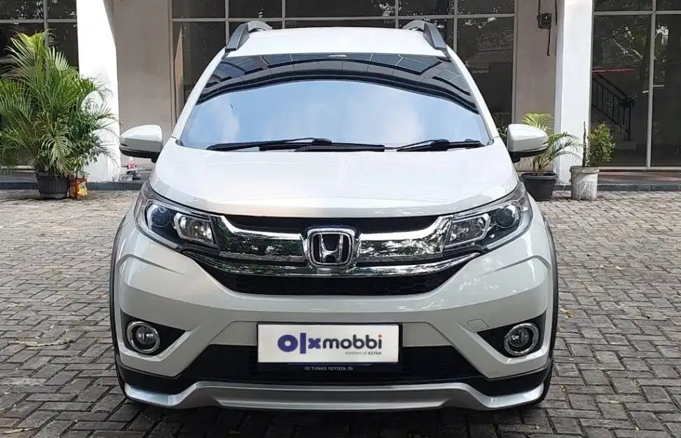 TDP 8, JT Honda BR-V 1.5 Prestige Bensin-AT Putih 2017