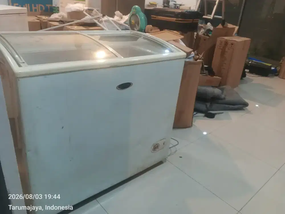Freezer box second bekas 220L frigigate sharp
