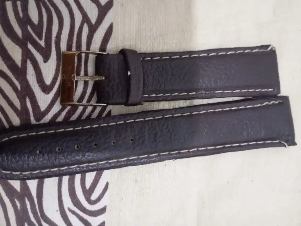 tali jam tangan aigner original