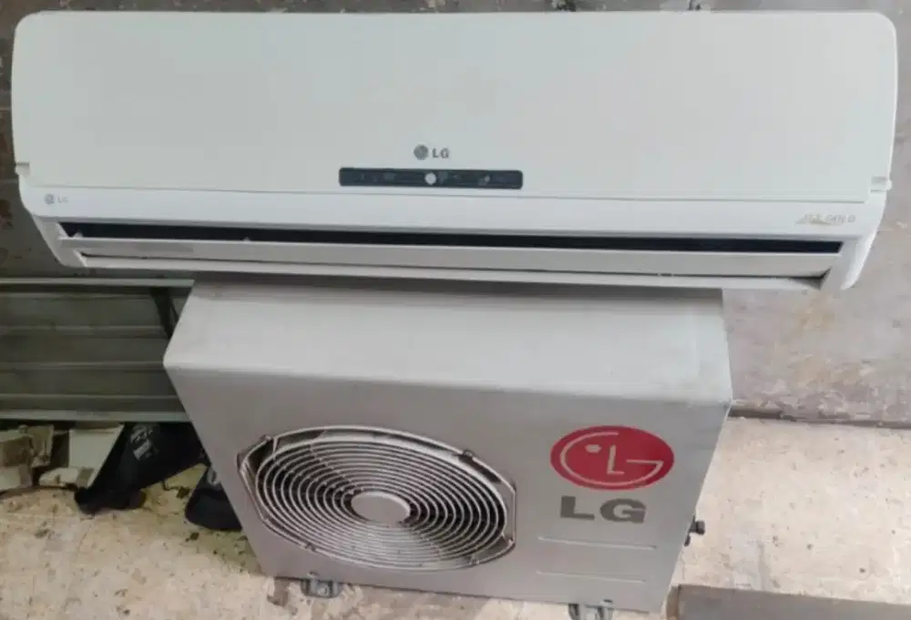 Jual ac lg1/2 pk  lowwat 320 watt kondisi 95% ori semua