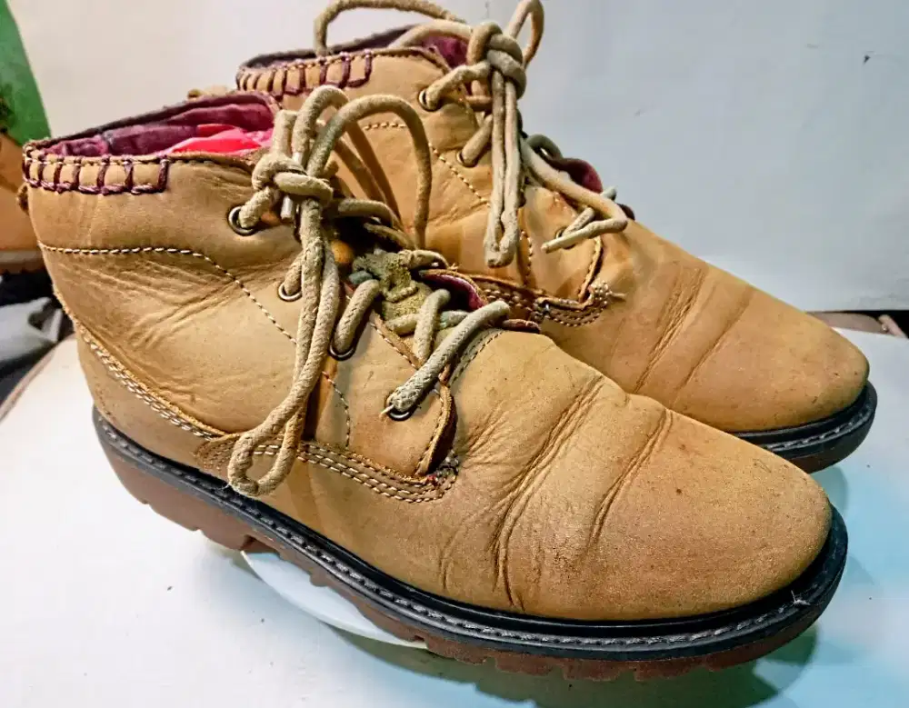 Size 36 - Caterpillar - Sepatu Wanita Casual Kulit Keren Kekinian