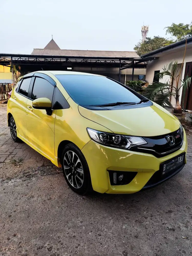 Honda Jazz 2017 AT Lemon Yellow RS 1.5L I-Vtec CVT Floating ISTIMEWA