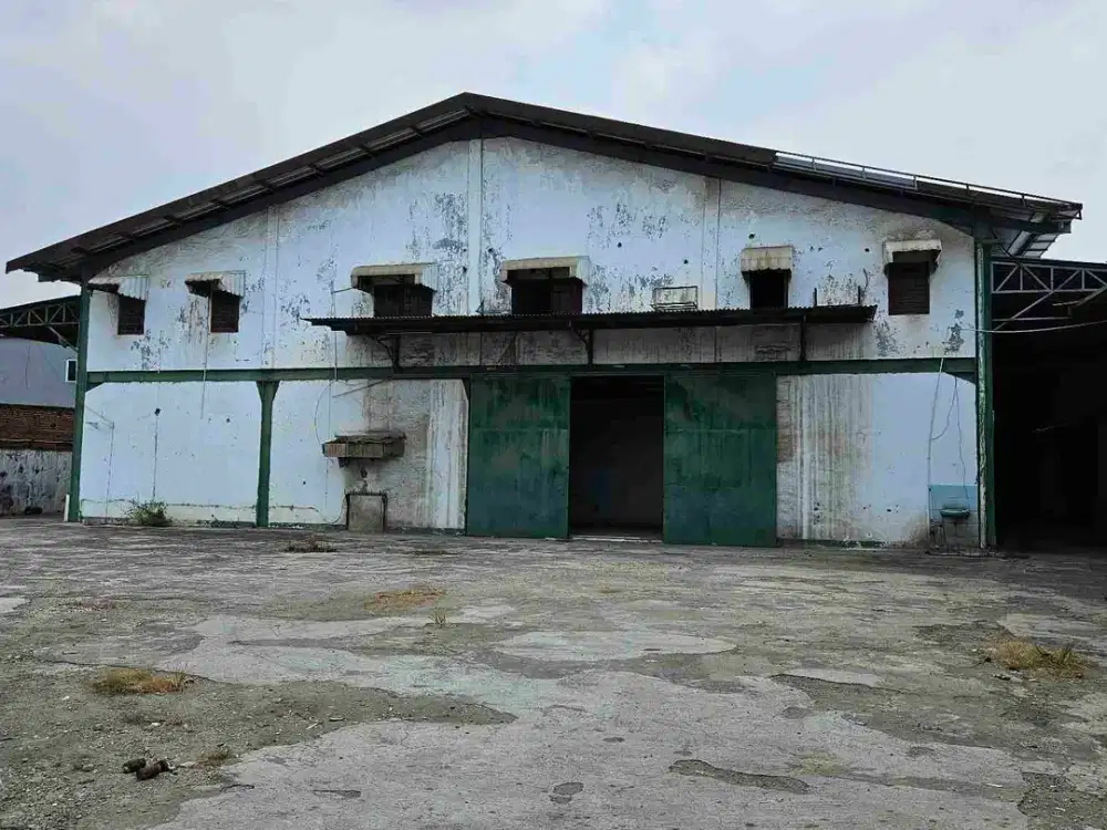 Gudang Raya Perancis 2.665 m² Bisa sewa Bulanan Akses 40 feet