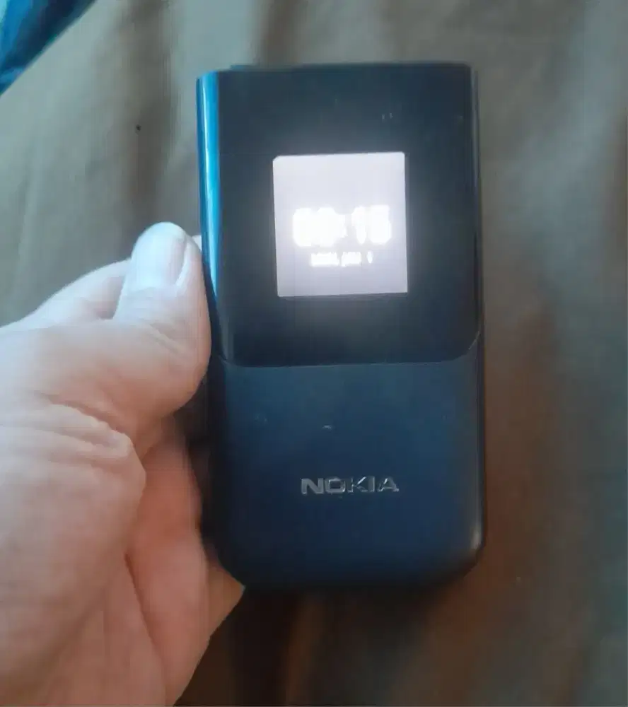 Nokia 2720 flip,hp only hanya bs tlp dan sms